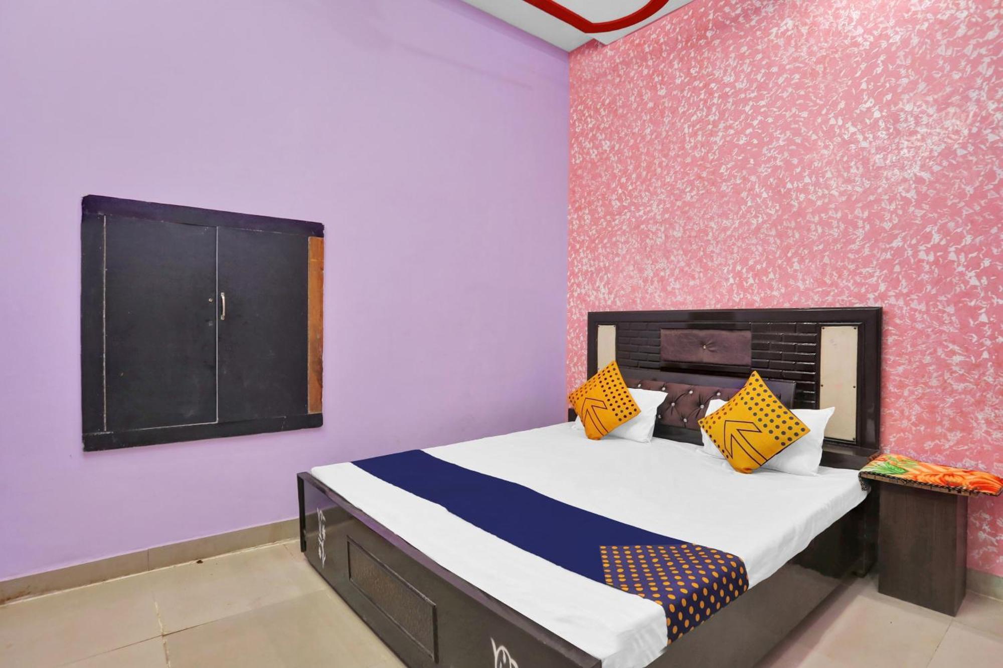 Hotel O Aniruddha Palace Mathura Eksteriør bilde