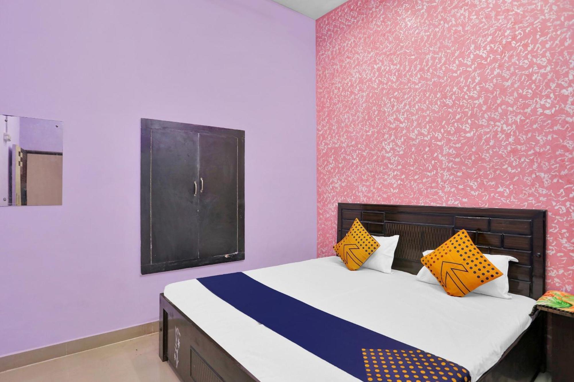 Hotel O Aniruddha Palace Mathura Eksteriør bilde